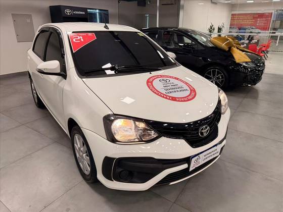 TOYOTA ETIOS 1.5 X PLUS 16V FLEX 4P AUTOMÁTICO
